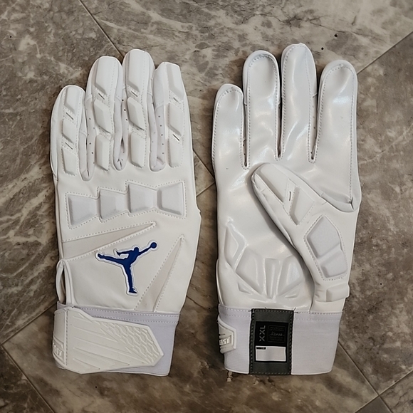 New Nike Jordan Hyperbeast 2.0 Football Gloves Men's 2XL NCAA White Signal Blue - Picture 1 of 3
